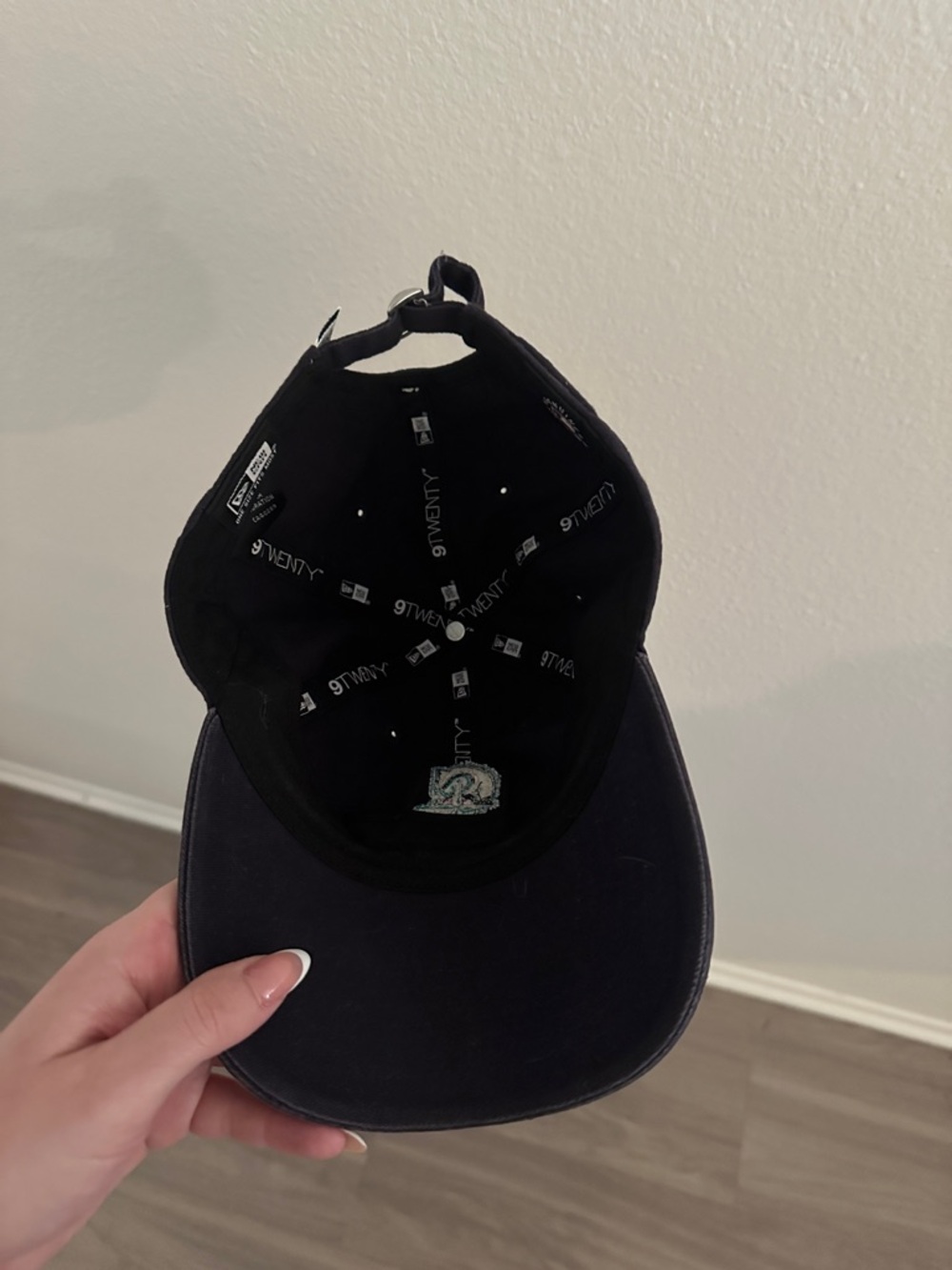 Seattle Mariners Baseball Hat - Picture 3 of 3